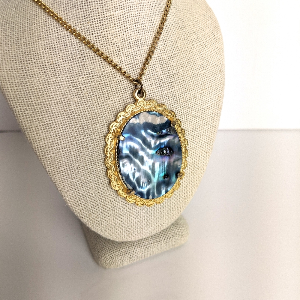 Vintage Abalone Shell Goldtone Pendant Necklace